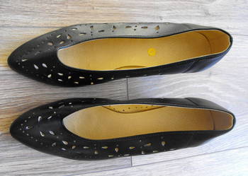 Buty pantofle 36/37 23cm stalowe fleki ażurowe czarne czółenka jak nowe