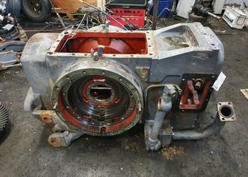 OBUDOWA SKRZYNI NEW HOLLAND 8870 A 9840440