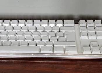 Bezprzewodowa Apple Wireless Keyboard model A1016. Klawiatura do komputera