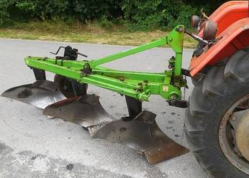 Pług duży 3-skibowy  na wysokiej słupicy jak Grudziądz stan jak NOWY