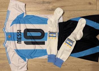 Messi - Argentyna - Komplecik piłkarski z getrami 134cm