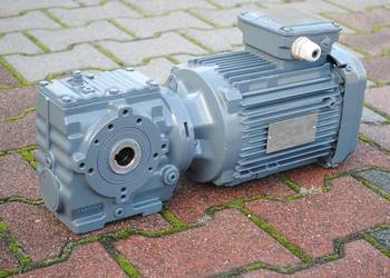 Motoreduktor kątowy 1.5kw. 228obr./min.. SEW. SA47DRN90L4