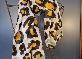 Cienki szalik nowy bez metki print zwierzęcy kolor żółty kremowy i czarny