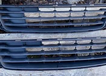 Suzuki Splash 08-12 kratka środkowa zderzak przód 71721-51K0 Suzuki Splash 08-12 kratka środkowa zderzak przód 71721-51K0