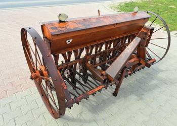 Siewnik  zbożowy Meprozet 17 lejków