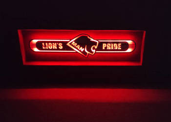MAN Lustro LED  na tylną ścianę, nad łóżko Lion's Pride M01-RED