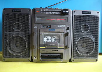 Radiomagnetofon HITACHI TRK-9140E