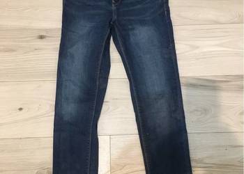 Jeansy z postrzępionymi nogawkami Zara rozm.L