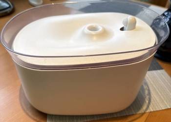 Poidełko dla kotka z czujnikiem ruchu