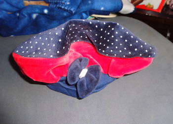 Beret nowy z dzianiny od 2 - 6 lat