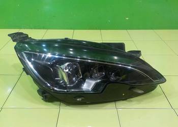 PEUGEOT 308 II GT 1.2 B AUT 16r HB 5D lampa prawa przod FULL LED 9800546380