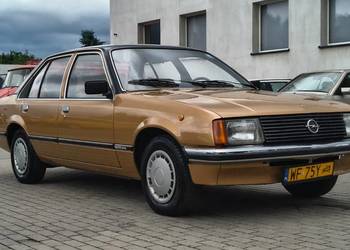 Opel Rekord E1 Berlina 2.0E (1979) – Żółte tablice, zdrowy! Gotowy na sezon