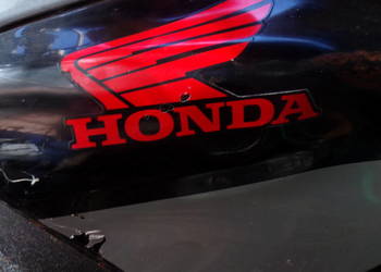 Sprzedam Honde CBR 125 - Śrubki , Częśścii, Rózżne