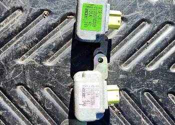 Czujnik uderzeniowy sensor boczny Mazda Premacy I lift