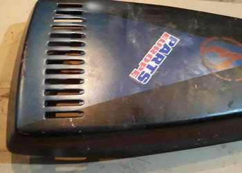 Metalowa maska z zawiasami do traktorka kosiarki