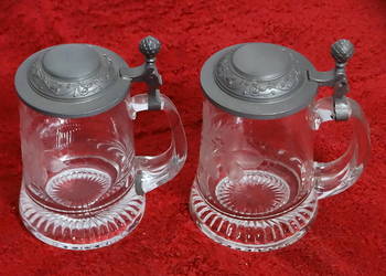 Eleganckie dwa kufle piwne o pojemności 450 ml.