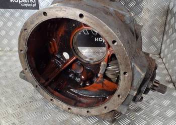 Obudowa środkowa mostu tylnego Case 580SR PLUS 590SR New Holland LB110 LB95