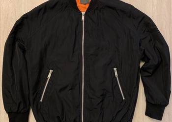 Czarna kurtka bomberka oversize ASOS