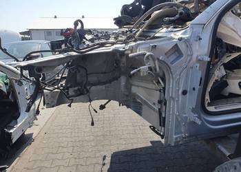 ĆWIARTKA LEWA PRZÓD AUDI A8 D4