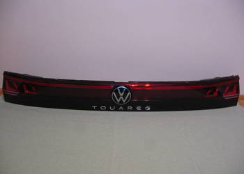 760945307E, VW Touareg. Tylna lampa blenda tylnej klapy. Oryginał. Używana