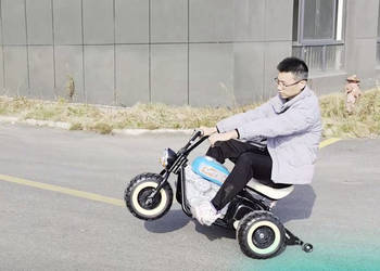 BAWIBUS.PL motorek MOTOR CALIFORNIA na akumulator motorynka dla dzieci