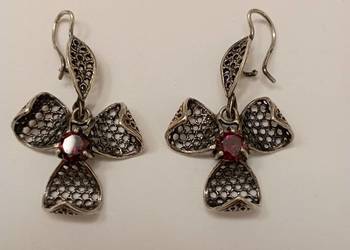 Kolczyki srebrne z rubinami