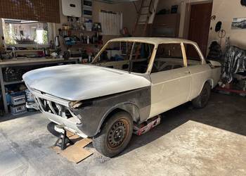 BMW 1802 1973 r. Karoseria na kołach