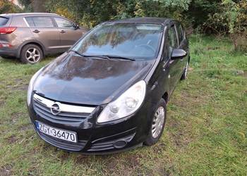 Opel Corsa, benzyna, 5 drzwiowa.