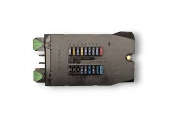 SKRZYNKA BEZPIECZNIKÓW MERCEDES VITO W638 W 638 0005400650