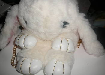 Torebka  futrzana Nowa biały króliczek z łańcuszkiem