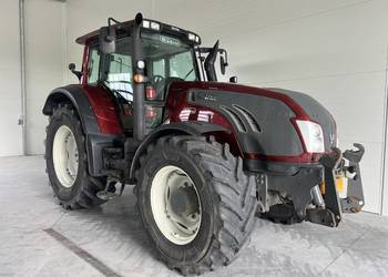 Valtra T213 Versu, Biegi pełzające,  TUZ + WOM, Pneumatyka