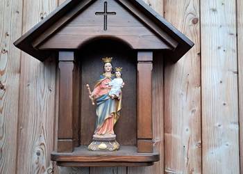 kapliczka drewniana