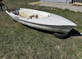 Sprzedam starą łódkę do regeneracji