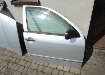 SKODA FABIA 1 HB DRZWI PRAWE PRZEDNIE