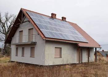 Dom wolnostojący, duża działka 39 arów