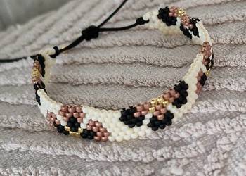 Bransoletka w kwiaty