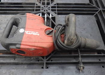 Młot Kujący Wyburzeniowy HILTI TE 706-AVR /  Młot Dłutujący