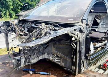 AUDI A8D4 ĆWIARTKA LEWY PRZÓD LAKIER LY8X
