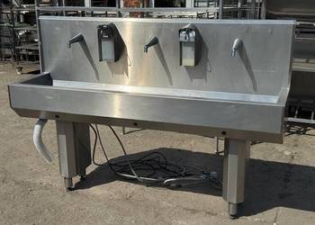 Umywalka na fotokomórkę ze stali nierdzewnej – 3 stanowiskowa