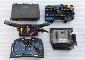 Sterownik Silnika Opel Astra H Zafira B 1.9 CDTI 5556262 0281011913 ZESTAW