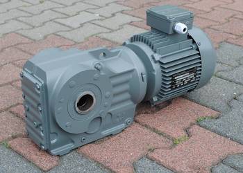 Motoreduktor kątowy 1.1kw. 92obr./min. firmy SEW.