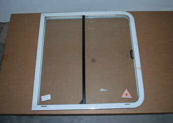 OKNO DO KAMPERA 65x67CM