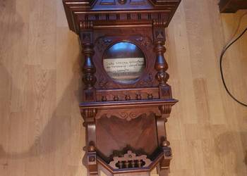 Wielka, zdrowa skrzynia do renowacji i uzupełnienia