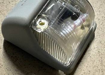 Lampa obrysowa biała góra