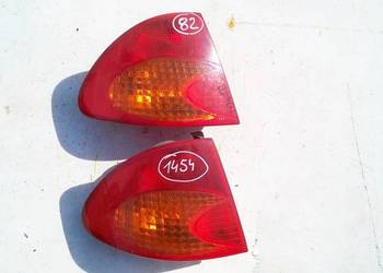 TOYOTA AVENSIS t22 KOMBI 1998 1999 LAMPA TYŁ  LEWA