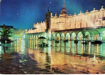 KRAKÓW RYNEK GŁÓWNY SUKIENNICE 3