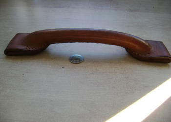 Starocie z PRL - Uchwyt skórzany duży 28 cm długości TANIO