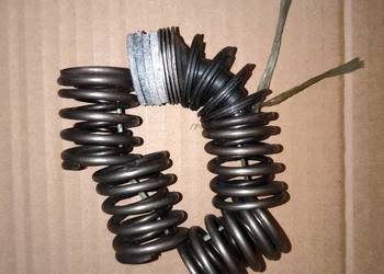 Zestaw nowych sprężyn zaworów z podkładkami Dniepr MT Ural K650