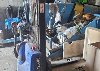 Syndyk sprzeda wózek widłowy podnośnikowy elektryczny HE 1200/3