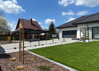 Na sprzedaż piękny, komfortowy dom parterowy z ogrodem